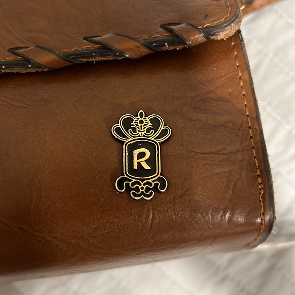 Vintage 1970’s Brown Tooled Leather Camera Bag Purse w Lock closure - Picture 4 of 9